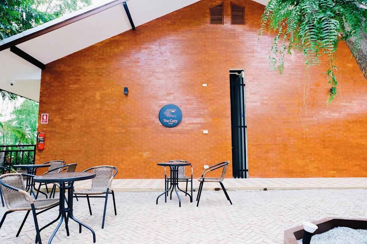 The Cozy Hotel Phetchaburi Extérieur photo