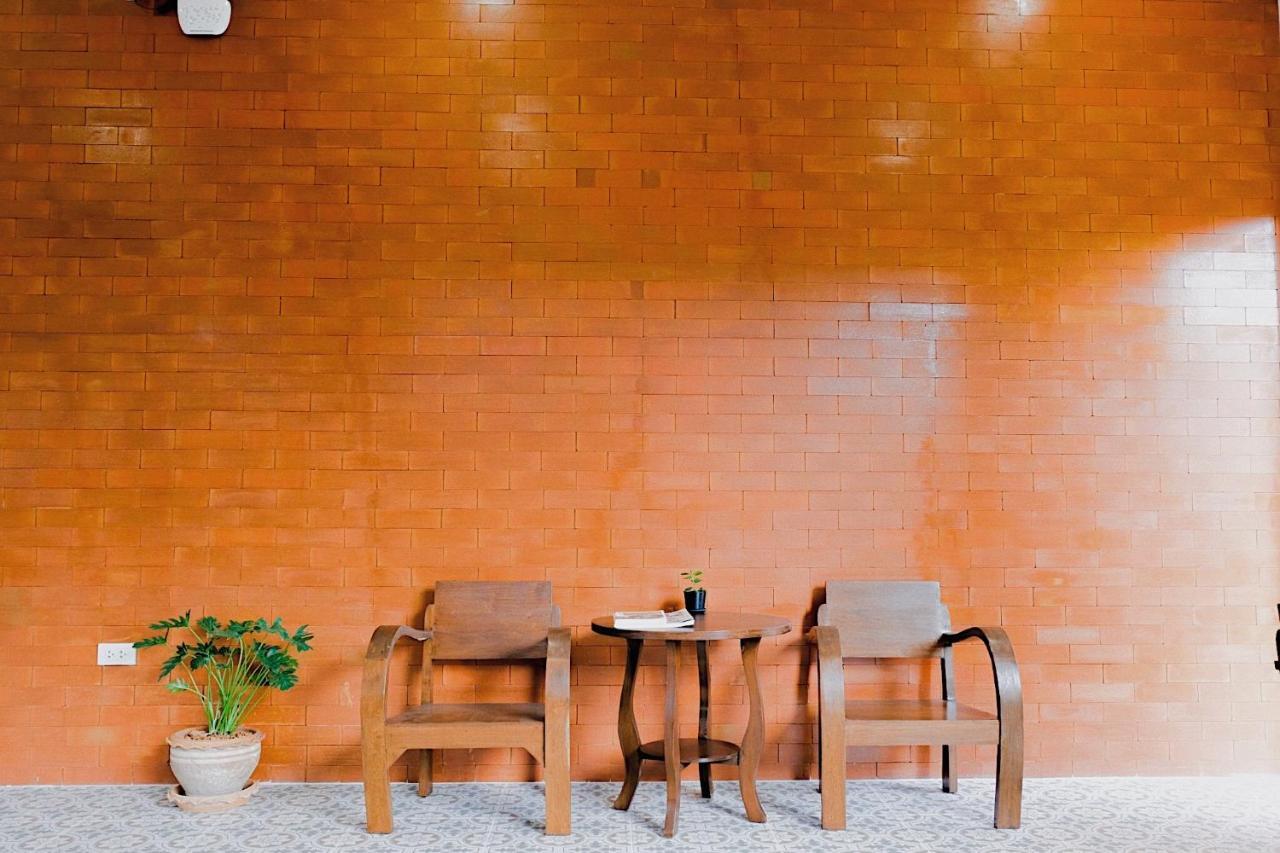 The Cozy Hotel Phetchaburi Extérieur photo